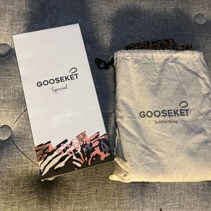 Gooseket Toddler Sling BNIB